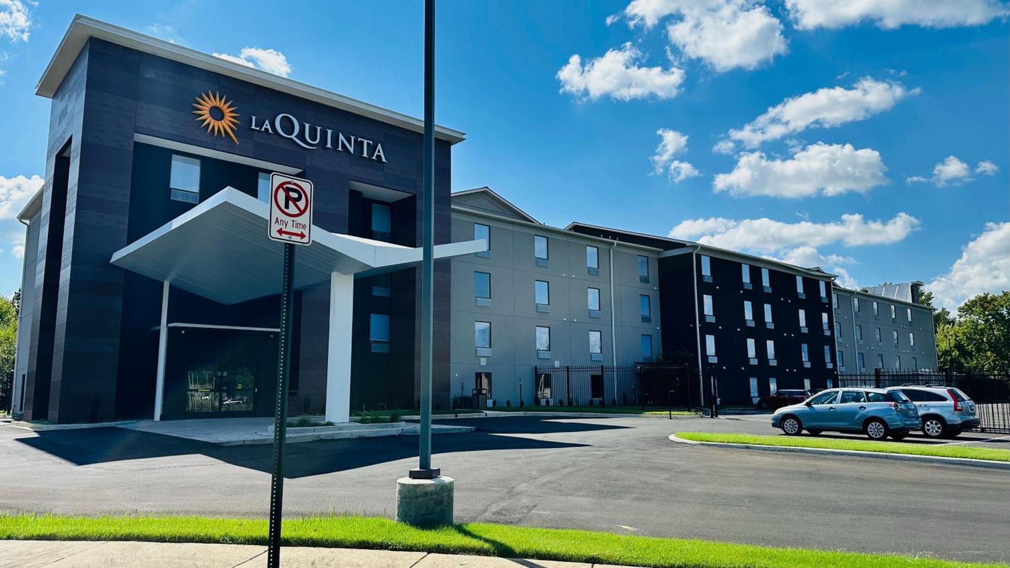 La Quinta Inn & Suites By Wyndham Memphis I-240 Exterior foto
